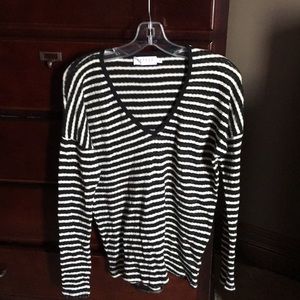 Velvet by Graham & Spencer sweater size S